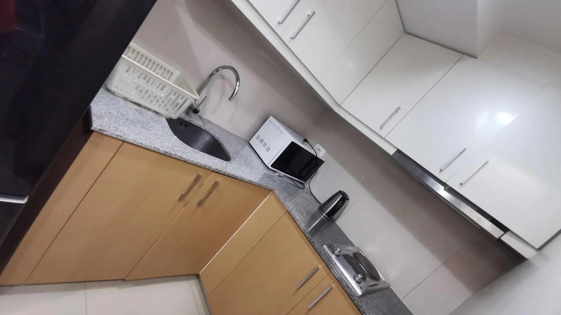 Caleze Properties Uptown Palazzo Bgc One Bedroom Manila