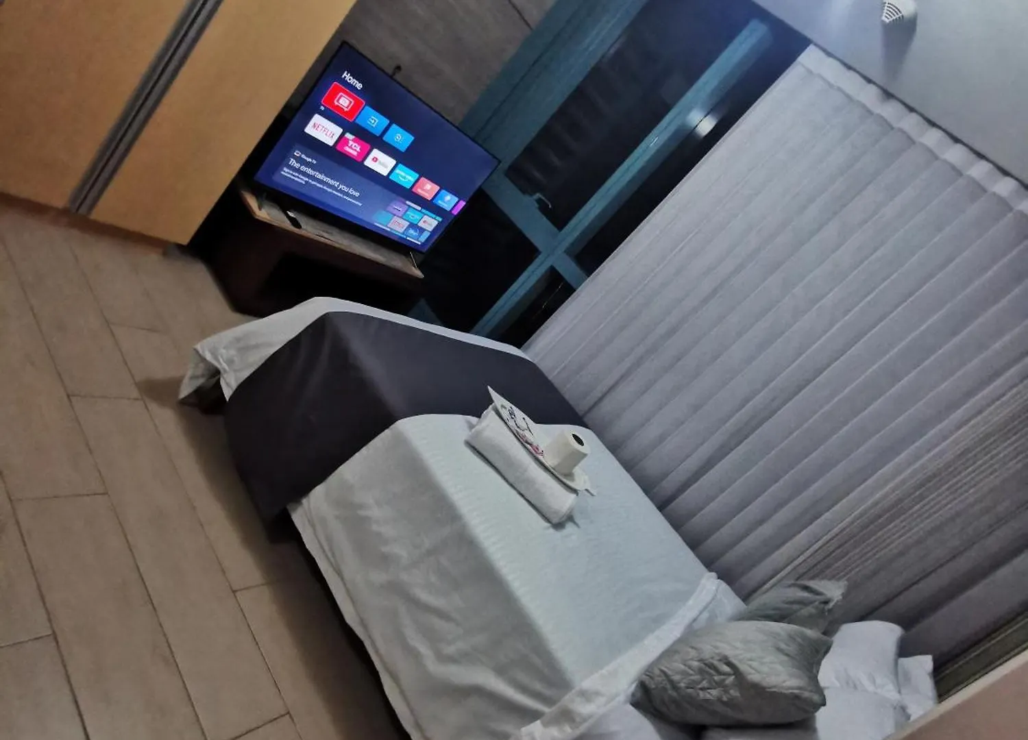 Caleze Properties Uptown Palazzo Bgc One Bedroom Manila Philippines