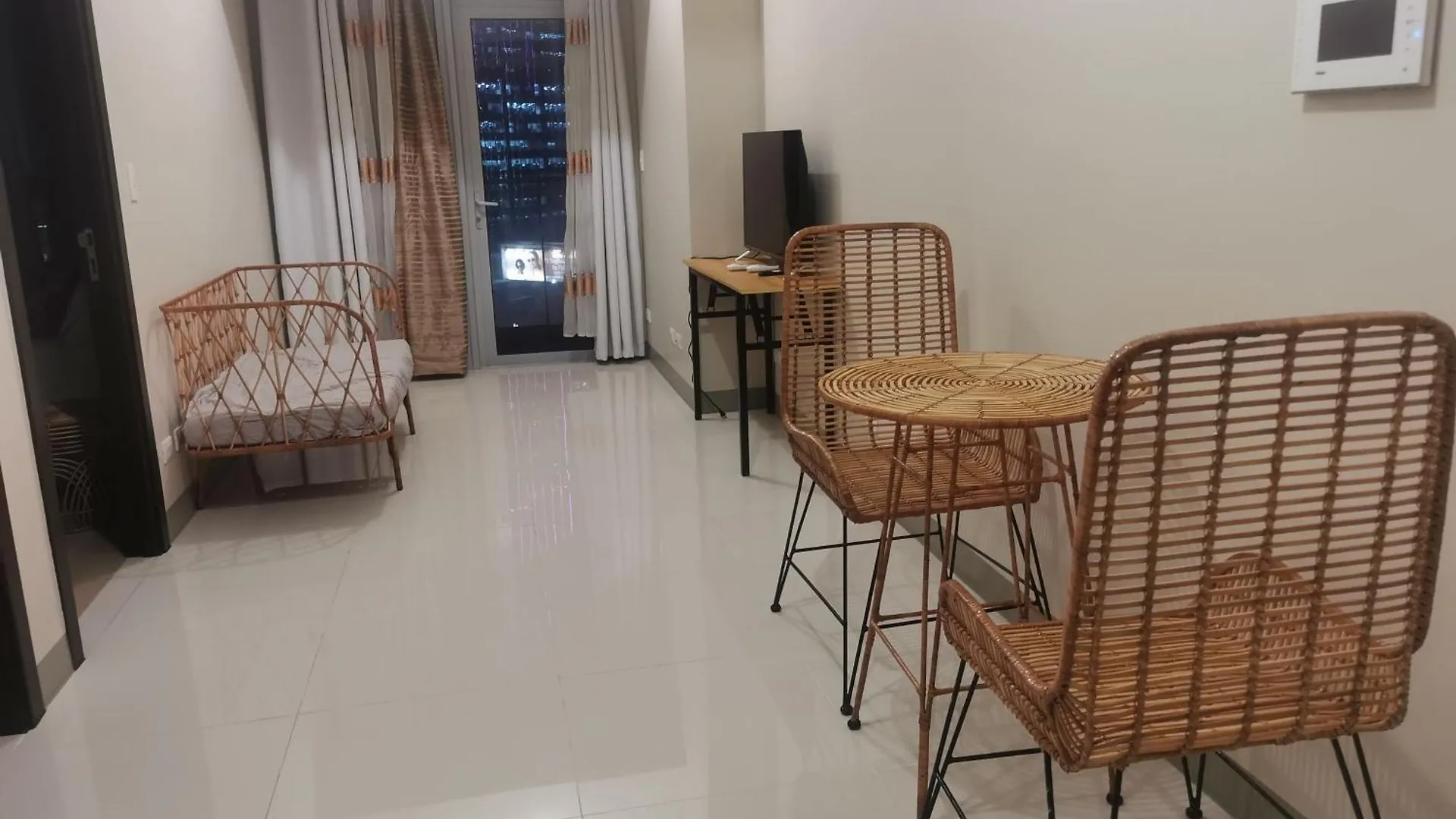 Apartment Caleze Properties Uptown Palazzo Bgc One Bedroom Manila